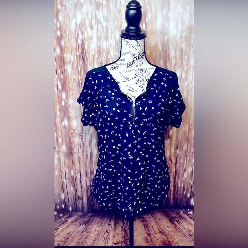 Tutta Bella Maternity Zip Front Blouse Bird Pattern Blue